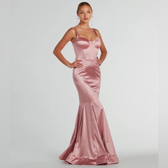 Windsor Dresses & Skirts - Windsor Blush Pink Ria Bustier Mermaid Glitter Satin Formal Dress